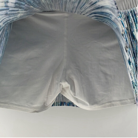 Lululemon Time To Shine Skirt tennis skirt skort
Blurry Stripe Battleship sz 10 - Picture 10 of 12